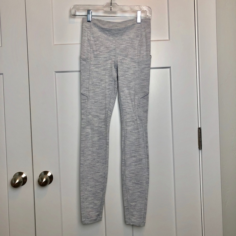 Lululemon speed up tight pant. Space nimbus